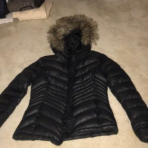 Black Fur Hooded Puffy Jacket from Boohoo Size 4